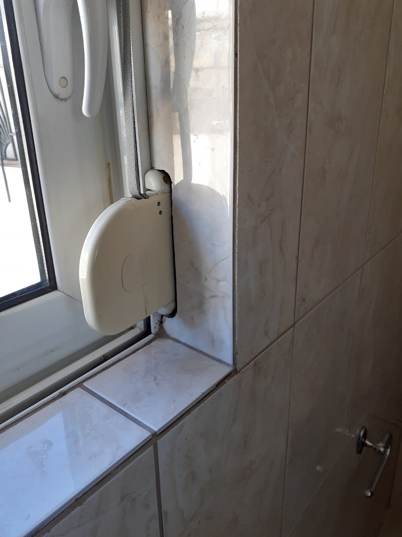 ΡΟΛΟΤΕΧΝΙΚΗ επισκευές ρολων από 25€-τοποθέτηση σίτας — Φωτογραφίες 12